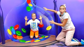 Vlad and Niki play and have fun in museums of illusions [upl. by Anina]