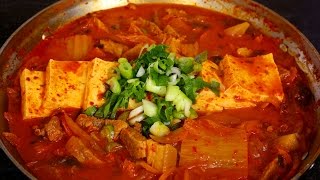 Kimchi Stew Kimchijjigae 김치찌개 [upl. by Hartwell]